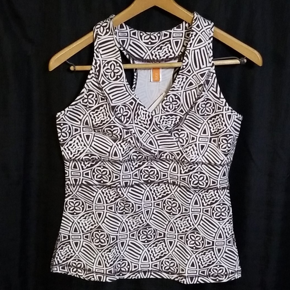 Lucy cyprus tank, medium